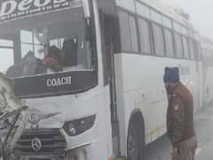 Mathura में Yamuna Expressway पर बड़ा हादसा