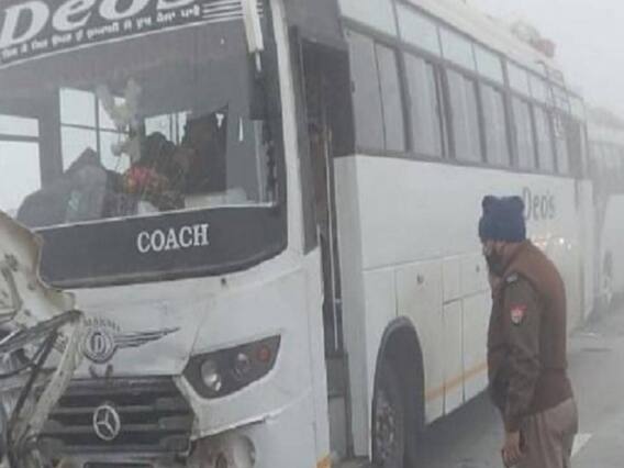 Mathura में Yamuna Expressway पर बड़ा हादसा