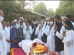 કોગ્રેસના ક્યા નેતાઓએ પૂર્વ CM માધવસિંહ સોલંકીના કર્યા અંતિમ દર્શન