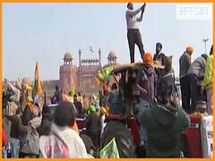 दिल्ली पुलिस के बैरिकेड तोड़ लाल किला तक कैसे पहुंचे किसान, क्या अब लाल किला से चलेगा किसान आंदोलन? | Uncut