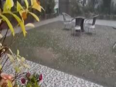 Post rainfall, Delhi witnesses hailstorm; temperature to dip further | Top News Stories