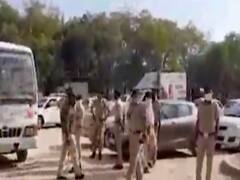 ગાંધીનગરમાં બેઠકો વધારવાની માંગ સાથે વિરોધ કરી રહેલા LRD પુરુષ ઉમેદવારોની પોલીસે કરી અટકાયત