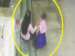 बेटी के सामने मां की मौत, कलेजा चीर देने वाली ये रिपोर्ट देखिए