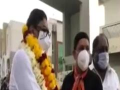 મહેસાણાઃ કડી બાદ ઉંઝામાં ભાજપ નેતાઓએ સોશિયલ ડિસ્ટન્સિંગનો સત્યાનાશ કર્યો, જુઓ વીડિયો