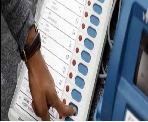 এক ডজন গল্প: ফেব্রুয়ারির মাঝামাঝি জারি হতে পারে বিজ্ঞপ্তি, এপ্রিলের মধ্যেই ভোটপর্ব শেষ করার চেষ্টায় নির্বাচন কমিশন