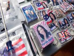 Joe Biden के शपथ ग्रहण से पहले अमेरिका में Biden-Harris merchandise खरीद रहे हैं लोग