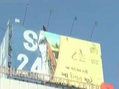 સુરતના અલગ અલગ આઠ ઝોનમાંથી રાજકીય પક્ષોના પોસ્ટર દૂર કરાયા, જુઓ વીડિયો