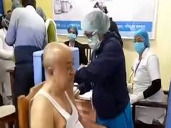 TMC के 2 विधायकों ने लगवाई वैक्सीन, BJP ने वैक्सीन की लूट बताया