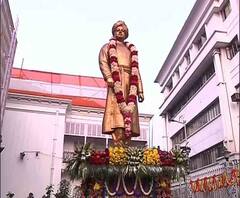 নজরে ৯ চটজলদি: স্বামীজির জন্মদিবস ঘিরেও সংঘাত, বিজেপিকে আক্রমণে অভিষেক, গোলপার্ক থেকে হাজরা মিছিল, মূর্তিতে মাল্যদান শুভেন্দুর