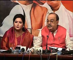 ফোনে আড়ি পাতার অভিযোগ শোভনের, অসত্য ভাষণ দিচ্ছেন, পাল্টা তৃণমূল