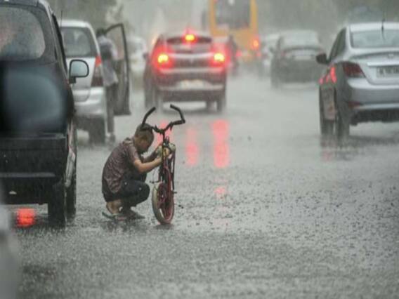 Delhi NCR में झमाझम बारिश, सर्दी और सताएगी, हिमाचल के कई इलाकों में भारी बर्फबारी । Speed News