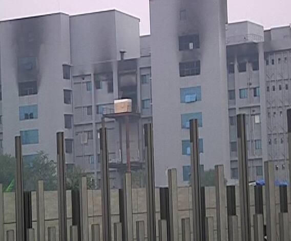 Uddhav Thackeray to visit Serum Institute Today | मुख्यमंत्री ठाकरे आज सीरम इन्स्टिट्यूटला भेट देणार