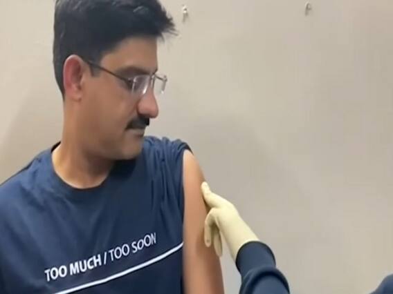 ABP News journalist takes Covaxin shot, shares experience | Master Stroke 