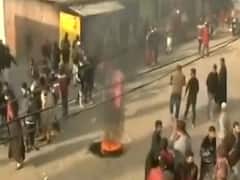 Jammu: अतिक्रमण हटाने गई टीम पर पथराव, JCB की कई मशीनों को नुकसान