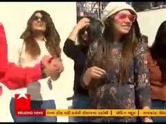 રાજકોટમાં ધાબા પર ડાન્સ કરી યુવતીઓએ ઉત્તરાયણની કરી ઉજવણી