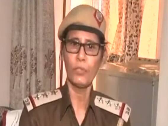 Tractor Rally : 'वो बोल रहे थे, की यहां से हट जाओ वरना ट्रैक्टर चढ़ा देंगे' - इंस्पेक्टर पुष्पलता