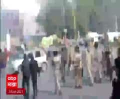 Farmers Tractor Rally | ट्रॅक्टर रॅलीत शेतकरी आक्रमक, पोलिसांच्या अंगावर ट्रॅक्टर घालण्याचा प्रयत्न