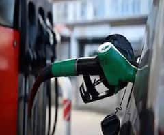 Fuel Price: লাগামছাড়া জ্বালানির দাম, কলকাতায় পেট্রোল পৌঁছল ৮৭.৪৫ টাকায়, ডিজেল ৭৯.৮৩