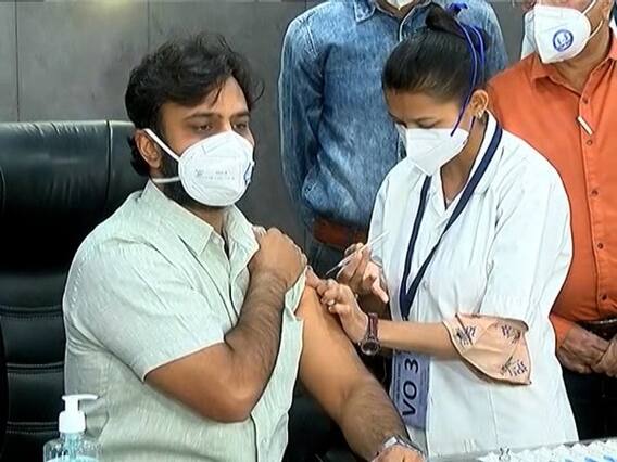 રાજકોટ મનપા કમિશનર ઉદિત અગ્રવાલે કોરોનાની વેક્સીન લીધી, જાણો શું કહ્યુ?