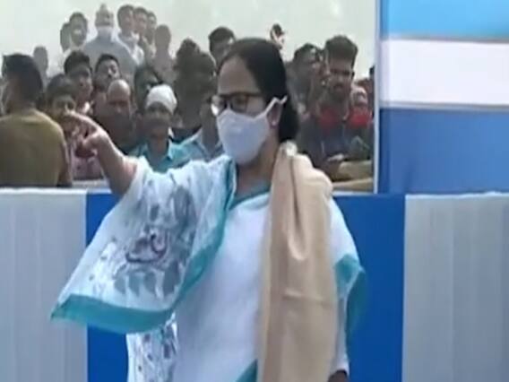 West Bengal: Mamata सरकार को एक और झटका, मंत्री राजीव बनर्जी ने भी दिया इस्तीफा