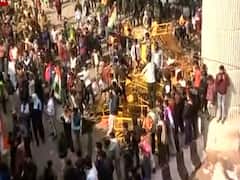 Tractor Rally Delhi Live: बैरिकेड तोड़ दिल्ली में घुसे किसान, अक्षरधाम से सराय काले खां की ओर मुड़े