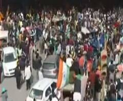 दिल्ली में 4 जगहों पर इंटरनेट सेवा बंद, सिंघू, टिकरी बॉर्डर पर इंटरनेट सेवा बंद | ABP Ganga 