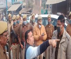 फिर Pratapgarh में हो गई लूट और पुलिस बस मुस्तैद ही रह गई ! | ABP Ganga 