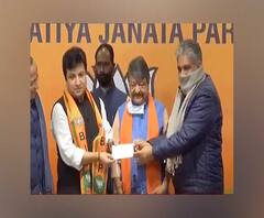 'লকডাউনে ঘরে ফিরে কর্মহীন বাংলার যুবকরা, মোদির নেতৃত্বে আত্মনির্ভর হবে বাংলা', বিজেপিতে যোগ দিয়ে মন্তব্য শান্তিপুরের বিধায়কের