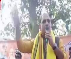 West Bengal Elections 2021: আমাদের টেনশন দিলে পেনশন বন্ধ হয়ে যাবে, সাঁইথিয়ায় পুলিশকে হুমকি রাজুর