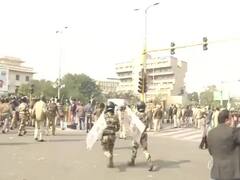 દિલ્હીમાં ખેડૂતોની રેલી બેકાબૂ, અનેક ઠેકાણે પોલીસ સાથે ઘર્ષણ 