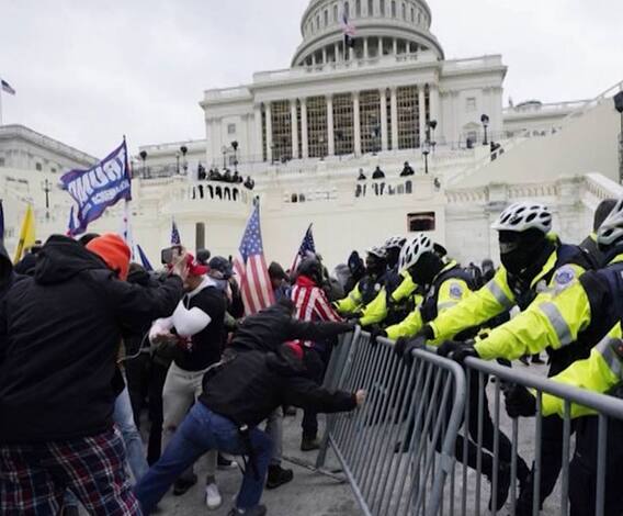 US Capitol Hill Siege | अमेरिकन संसदेत ट्रम्प समर्थकांचा धुडगूस