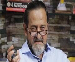 महेश मांजरेकर यांच्यावर शिवीगाळ करत मारहाण केल्याचा आरोप, गाडीला धडक दिल्यानं दिली चापट!