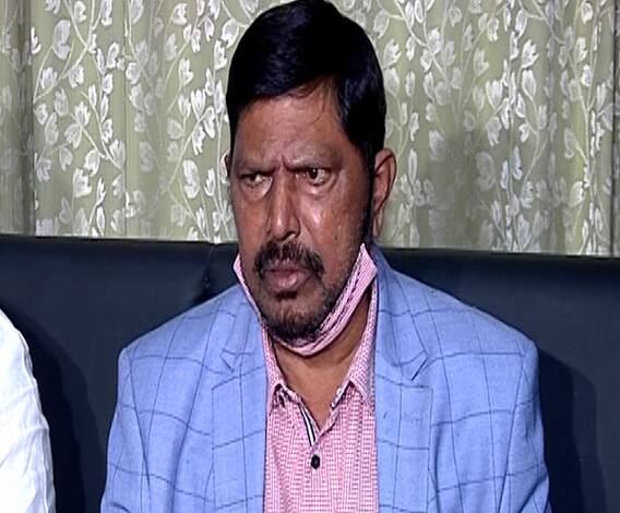 Ramdas Athawale | माझं ऐकलं असतं तर ट्रम्प हरले नसते; रामदास आठवलेंची शाब्दिक फटकेबाजी 
