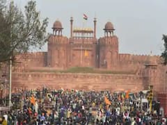 योगेंद्र यादव, राकेश टिकैत समेत 37 लोगों के खिलाफ FIR | Farmer Tractor Rally