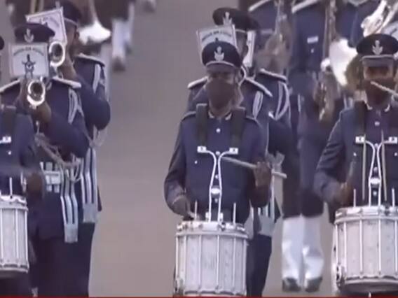 Vijay Chowk पर Beating Retreat Ceremony का भव्य आयोजन, 26 बैंड ने लिया हिस्सा