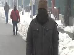 J&K: Blanket of snow in Srinagar, situation worsens | ABP Special 