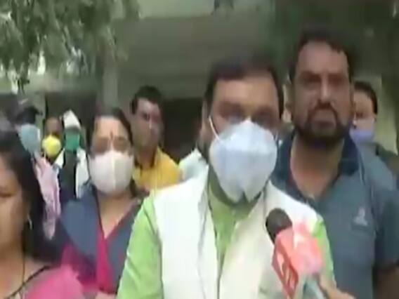 ગાંધીનગર જિલ્લા કોગ્રેસમાં કકળાટ, આમંત્રણ પત્રિકામાં નામ ન છાપતા ધારાસભ્યએ કાઢ્યો બળાપો