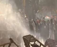 Delhi Violence का नया वीडियो, देखिए कैसे भिड़े प्रदर्शनकारी और पुलिस ? | Kisan Andolan 