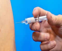Covid Vaccination starts: করোনাকালে একদিনও ছুটি নেননি চিকিৎসক সোমা লাহা, আজ পেলেন প্রথম ভ্যাকসিন