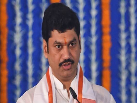 महाराष्ट्र: मंत्री धनंजय मुंडे पर रेप का आरोप लगाने वाली महिला ने शिकायत वापस ली