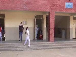 5 महीने, बिना सैलरी... दिल्ली में शिक्षकों का हक मारने वालों की घंटी बजाओ