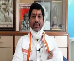 Dhananjay Munde | धनंजय मुंडे यांना दिलासा, तूर्तास राजीनामा न घेण्याचा राष्ट्रवादीचा निर्णय