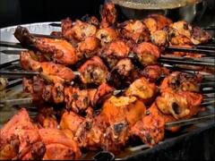 बर्ड फ्लू के बावजूद अब भी दिल्ली में बेचा जा रहा है रोस्टेड चिकन