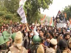 LG House का घेराव करने निकले Rahul-Priyanka, उमड़े समर्थक | Farmers Protest