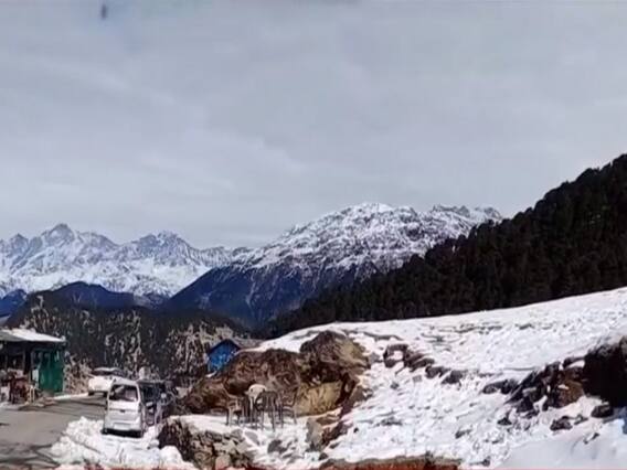 Russia: Avalanche strikes ski resort, three killed