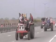 This is how farmers' tractor march is going on at different Delhi borders 