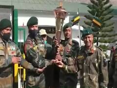 जोशीमठ पहुंचा स्वर्णिम विजय मशाल, हुआ भव्य स्वागत