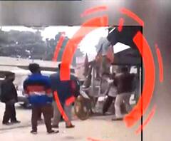 পুলিশের বিরুদ্ধে দিনহাটার সাহেবগঞ্জে সাইকেল আরোহীকে বিনা কারণে মারধরের অভিযোগ