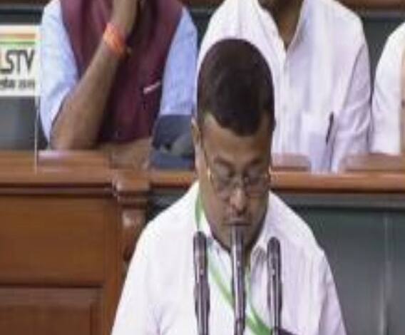 এক ডজন গল্প: 'পদত্যাগের সিদ্ধান্ত নিইনি', বিজেপি যোগের জল্পনার মধ্যে এবিপি আনন্দকে বললেন দিব্যেন্দু