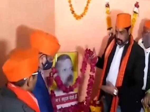 MP के ग्वालियर में बापू के हत्यारे गोडसे का महिमामंडन